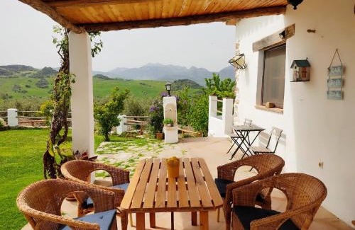 Montecorto Villa | Villa Huerta Nacimiento