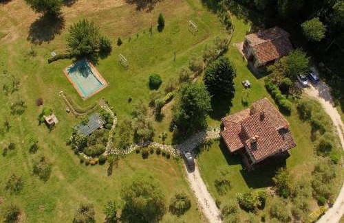 Monte Castello di Vibio House | Villa I Camini - Outbuilding, dependance - Swimming pool - Garden - BBQ and fireplaces - Soccer field