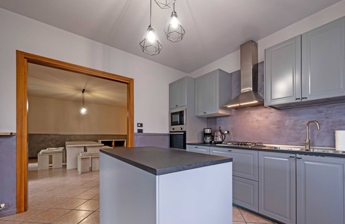 Bardolino House | Villa i Roccoli - olive trees with private pool