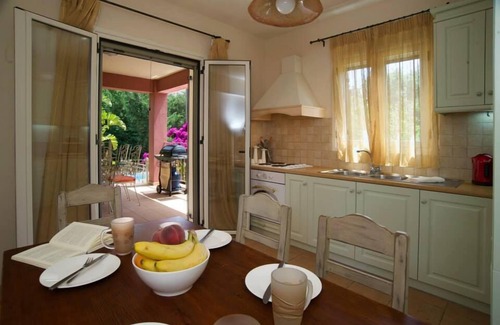 Makriotika Villa | Villa Ianthi, Stamoulis villas at the heart of the island