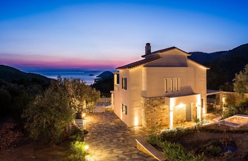 Skopelos Villa | Villa Idealia island of Skopelos