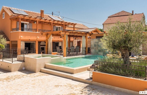 Bicine Villa | Villa Ij Dvori nearby Sibenik – Crovillas GmbH