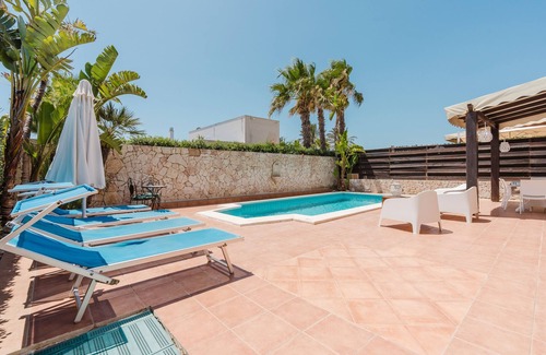Tre Fontane Villa | Villa 'Il Canto delle Onde' with Pool, Sea View, Wi-Fi and Air Conditioning