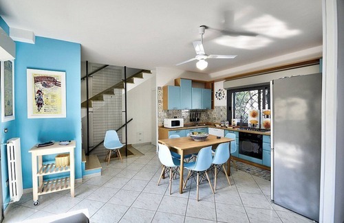 Laura House | Villa Il Nocchiero: A welcoming three-story independent house situated at a short distance from the beach, with Free WI-FI.