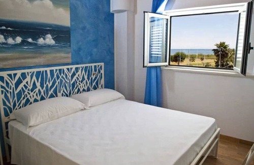 Cologna Spiaggia Bed & Breakfast | villa imago room of the sea