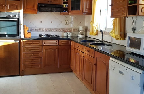 Vinaros Ski Chalet | Villa in Cala Puntal. walk to the beach