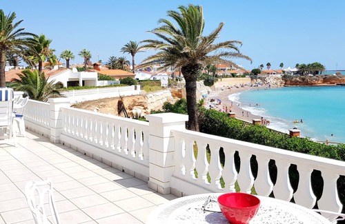 Vinaros Ski Chalet | Villa in Cala Puntal. walk to the beach