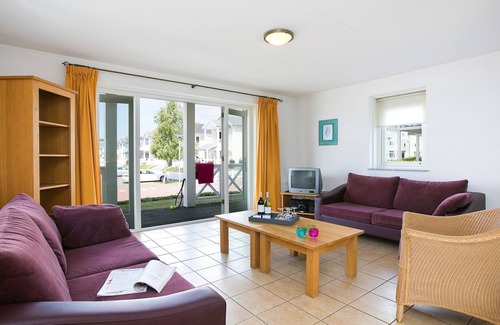 Municipality of Hellevoetsluis Villa | Villa in Cape Helius with Garden Terrace