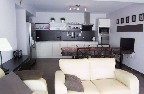Coo Villa | Villa in Coo with Pool & Panoramic Views