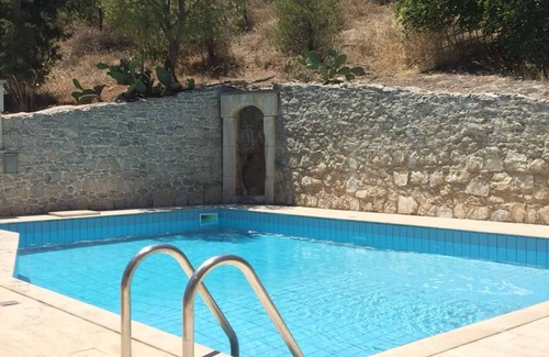 Maladhes Villa | Villa in Crete with Private Pool & Views