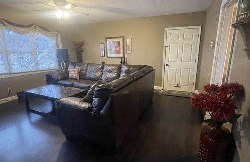 Eureka Villa | Villa in Eureka 1- mile to Hidden Valley & Six Flags