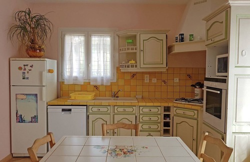 Saint-Laurent-de-Carnols Villa | Villa in Saint-Laurent with Private Pool