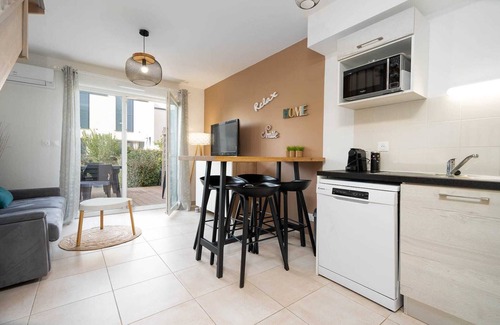 Serignan Villa | Villa in France near Beach & Heated Pool