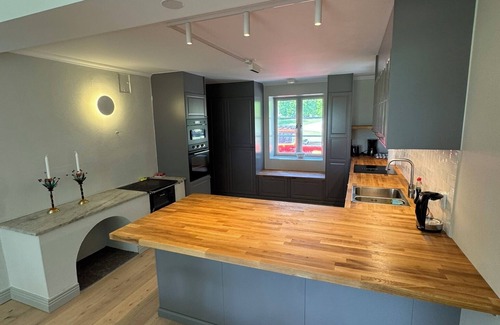 Bro House | Villa in grand environment