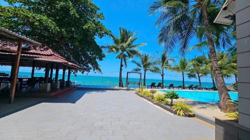 Central Mui Ne Beach Villa | Villa In Great Location - Sea Front