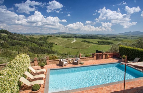 Fabbrica Villa | Villa in Fabbrica with Pool & Vineyard Views