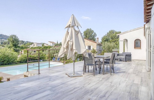 La Cadiere-d'Azur Villa | Villa in La Cadière-d'Azur with Private Pool