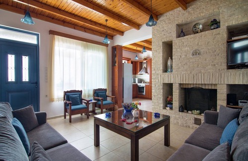 Lefkogeia Villa | Villa in Lefkogia near Souda Beach