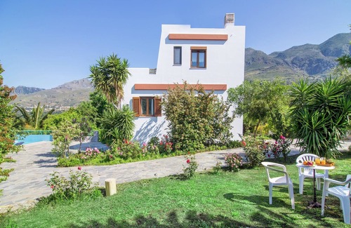 Lefkogeia Villa | Villa in Lefkogia with Private Pool
