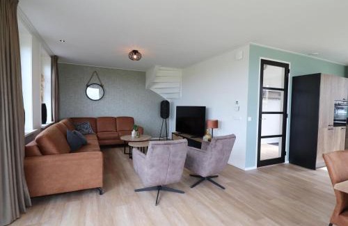 Leons House | Villa in Leons with Frisian Charm