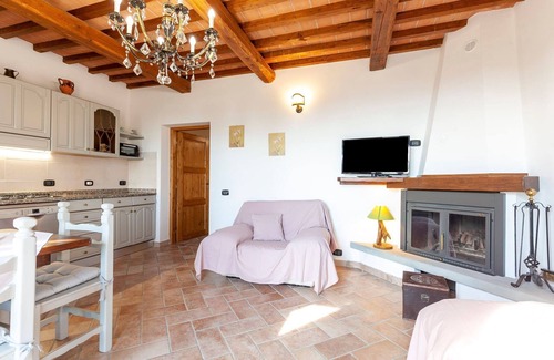 Lisciano Niccone Villa | Villa in Lisciano Niccone with Pool & Nature