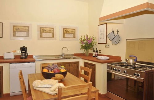 Magliano Sabina Villa | Villa in Magliano Sabina with Private Pool