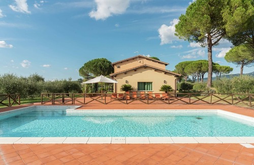 Magliano Sabina Villa | Villa in Magliano Sabina with Private Pool