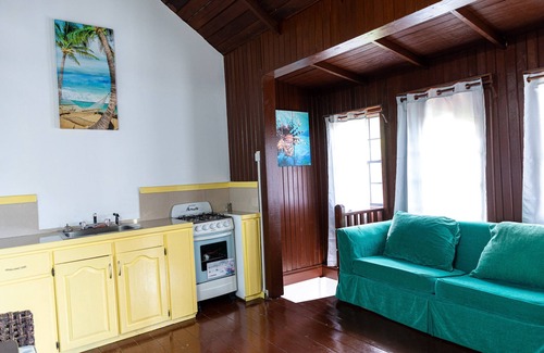 Marigot Bay House | Villa in marigot bay. Breakfast inclusive. 2 mins walk to the beach