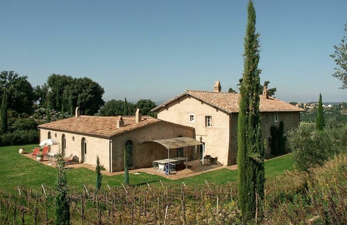 Camigliano Villa | Villa in Montalcino with 9 bedrooms sleeps 18