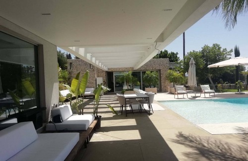 Patras Villa | Villa in Patras with Pool near Beach