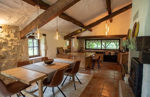 Peyrusse-Grande Villa | Villa in Peyrusse with Heated Pool and Sauna