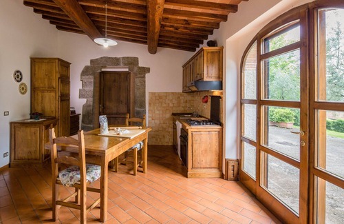 Pieve di Chio Villa | Villa in Pieve Di Chio with 8 bedrooms sleeps 17