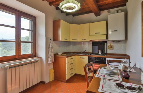 Pieve di Chio Villa | Villa in Pieve Di Chio with 8 bedrooms sleeps 17