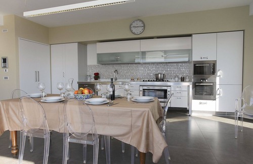 Contrada Cimilla Villa | Villa in Poggio Del Sole with 5 bedrooms sleeps 11