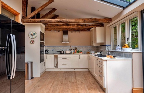 Kingham Cottage | Villa in Pollença with Sea Views & Pool