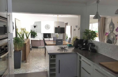 Puget-sur-Argens Villa | Villa in Puget-sur-Argens with Pool & Garden