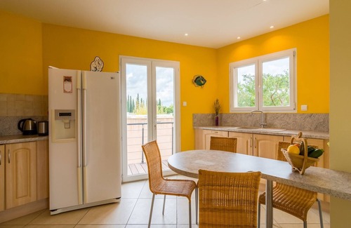 Rodilhan Villa | Villa in Rodilhan with Private Heated Pool