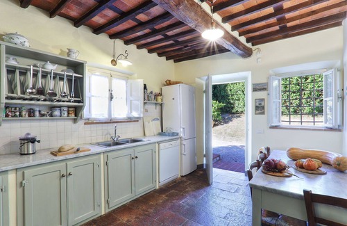 Lucca Villa | Villa in San Concordio Di Moriano with 6 bedrooms sleeps 12
