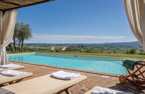Castellina in Chianti Villa | Villa in San Leonino with 6 bedrooms sleeps 12