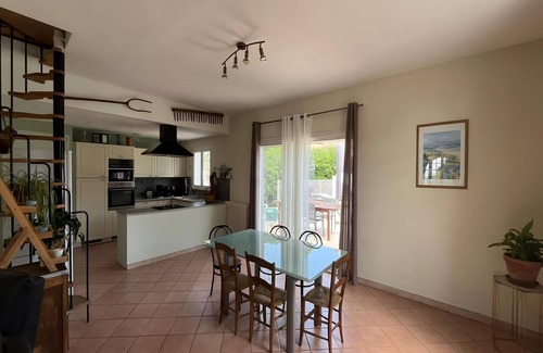 Saint-Denis House | Villa in St Denis with Private Pool