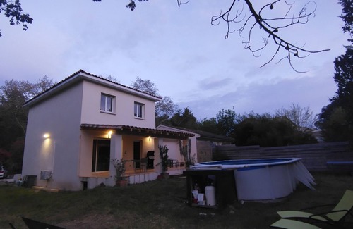 Montarnaud Villa | Villa in the countryside in an Occitan village with medieval castle