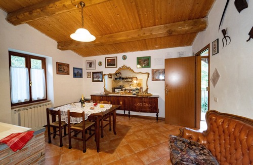 Mologno Villa | Villa in the green with private pool, garden, wi-fi for families and groups