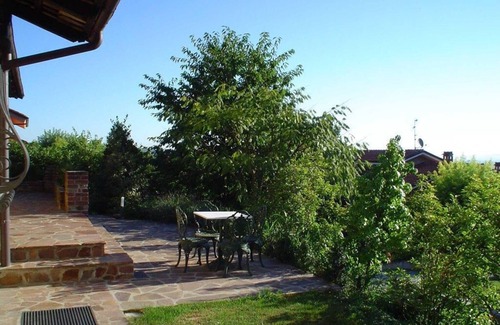 Roddi Villa | Villa in the Langhe, near the splendid city of Alba.