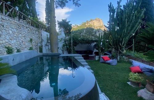 Licola Villa | Villa in the Mediterranean tradition with high craftsmanship research