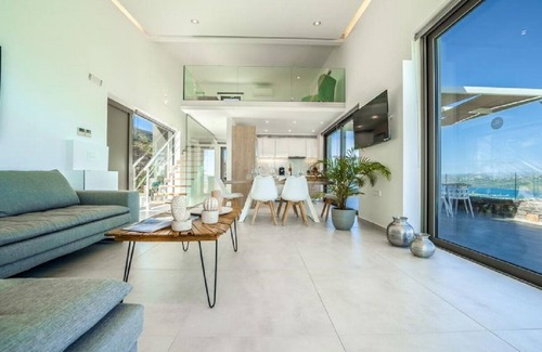 Katochori House | Villa in Tsikalaria Greece 4 Bedrooms