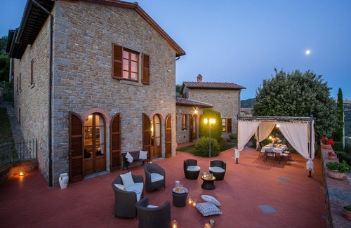 Cortona Villa | Villa in Umbria with Pool near Lake Trasimeno