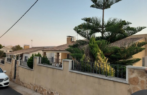 Alginet Ski Chalet | VILLA IN VERY QUIET URBANIZATION TO 15 MIN OF VALENCIA CAPITAL