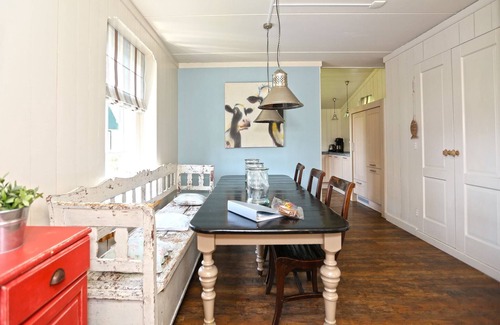 Hippolytushoef Villa | Villa in Wieringer Style with Hot Tub