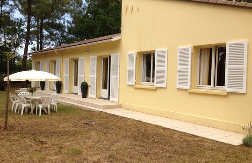 La Tremblade Villa | Villa in wooded park 3 bedrooms/sleeps 7