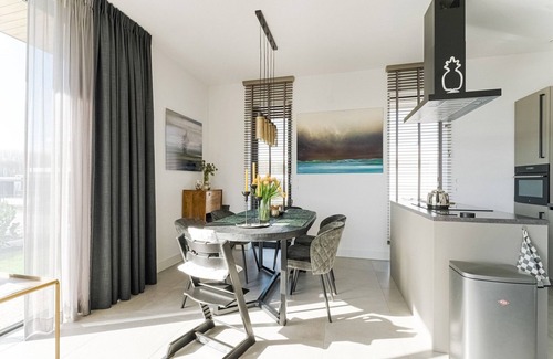 Zeewolde Villa | Villa in Zeewolde with Private Jetty